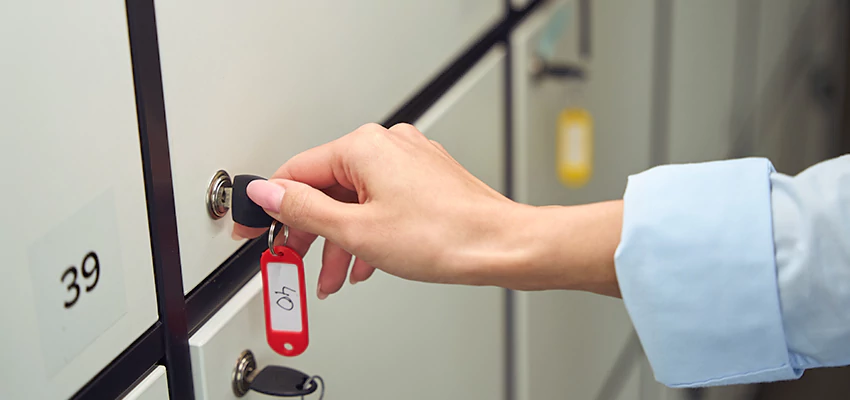 Cabinet Lock Installation in Casa de Oro-Mount Helix, California