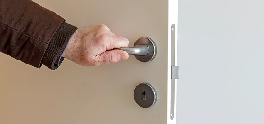 Restroom Locks Privacy Bolt Installation in Casa de Oro-Mount Helix, California