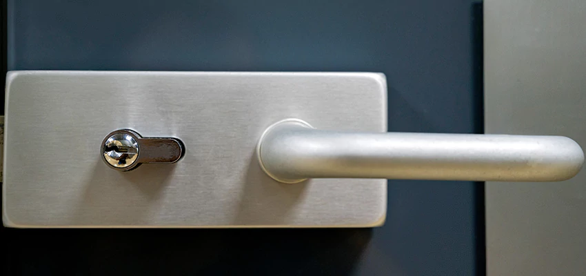 Change Patio Door Locks in Casa de Oro-Mount Helix, California